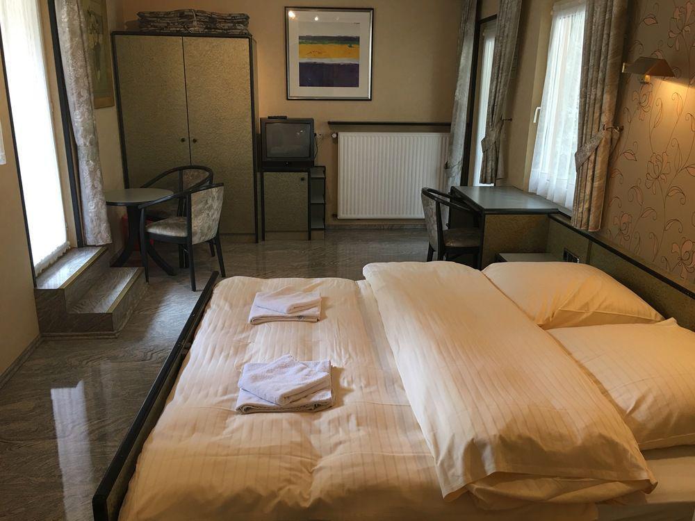 Bed & Breakfast Du Chateau Vianden Exterior photo
